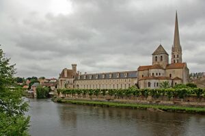 Saint-Savin-sur-Gartempe Abbey, 2009.jpg