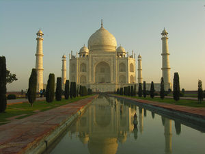 Taj Mahal, early morning.jpg