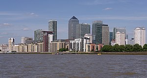 London MMB «Q1 Canary Wharf and River Thames.jpg
