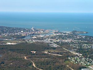 Aerial view of Lorain, Ohio.jpg